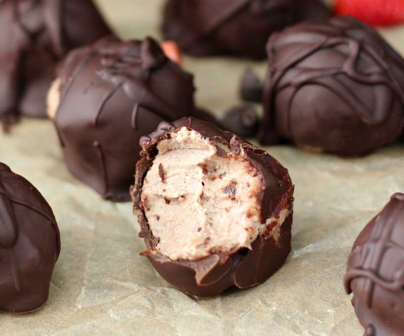 strawberry chocolate truffles