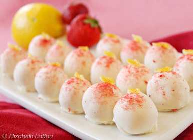 white chocolate strawberry truffles